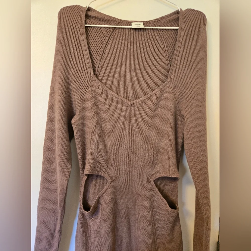 EUC‎ Abercrombie & Fitch Knit Ribbed Cutout Sweater Dress - Picture 3 of 13